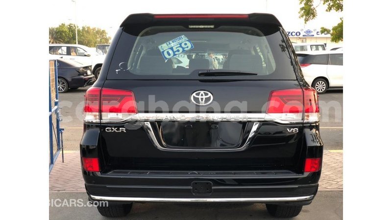 Big with watermark toyota land cruiser ashanti import dubai 24725