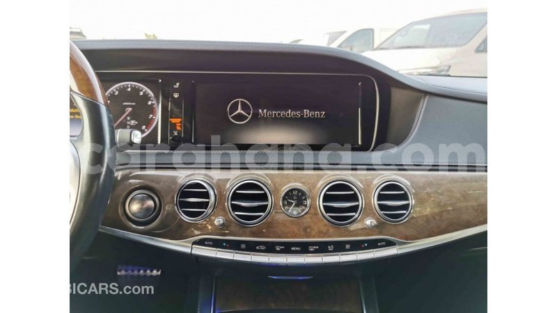 Big with watermark mercedes benz a200 ashanti import dubai 24734