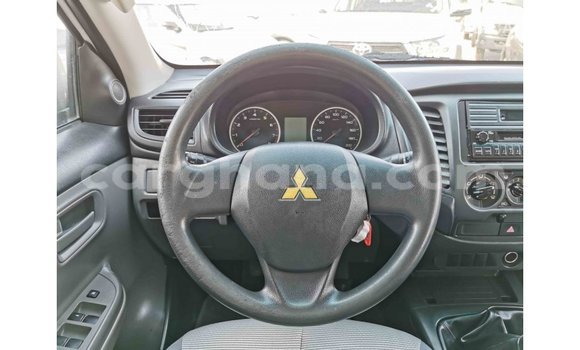 Ra Imported Mitsubishi L200 funfun Ọkọ̀ in Import - Dubai ni Ashanti Ra Imported Mitsubishi L200 funfun Ọkọ̀ in Import - Dubai ni Ashanti