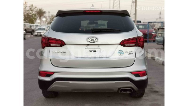 Big with watermark hyundai santa fe ashanti import dubai 24774