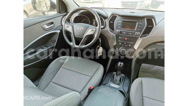 Big with watermark hyundai santa fe ashanti import dubai 24774