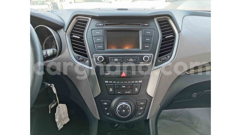 Big with watermark hyundai santa fe ashanti import dubai 24774