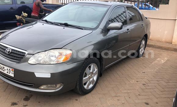 Sayi Na hannu Toyota Corolla Azurfa Mota in Accra a Greater Accra