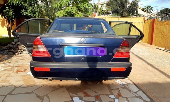 Buy Used Mercedes-Benz C180 coupe Black Car in Accra in Greater Accra Buy Used Mercedes-Benz C180 coupe Black Car in Accra in Greater Accra