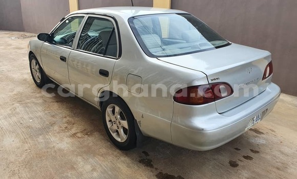Ra Àlòkù Toyota Corolla funfun Ọkọ̀ in Sekondi ni Oorun Ra Àlòkù Toyota Corolla funfun Ọkọ̀ in Sekondi ni Oorun
