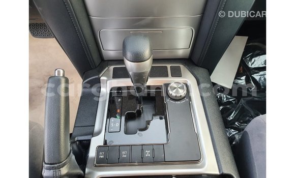Sayi Imported Toyota Land Cruiser White Mota in Import - Dubai a Ashanti Sayi Imported Toyota Land Cruiser White Mota in Import - Dubai a Ashanti