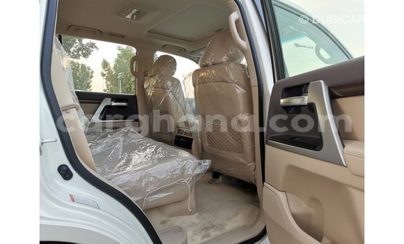 Ra Imported Toyota Land Cruiser funfun Ọkọ̀ in Import - Dubai ni Ashanti Ra Imported Toyota Land Cruiser funfun Ọkọ̀ in Import - Dubai ni Ashanti