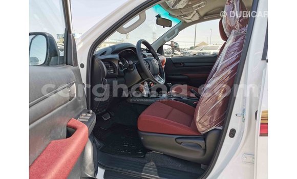 Ra Imported Toyota Hilux funfun Ọkọ̀ in Import - Dubai ni Ashanti Ra Imported Toyota Hilux funfun Ọkọ̀ in Import - Dubai ni Ashanti