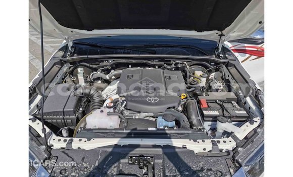 Ra Imported Toyota Hilux funfun Ọkọ̀ in Import - Dubai ni Ashanti Ra Imported Toyota Hilux funfun Ọkọ̀ in Import - Dubai ni Ashanti