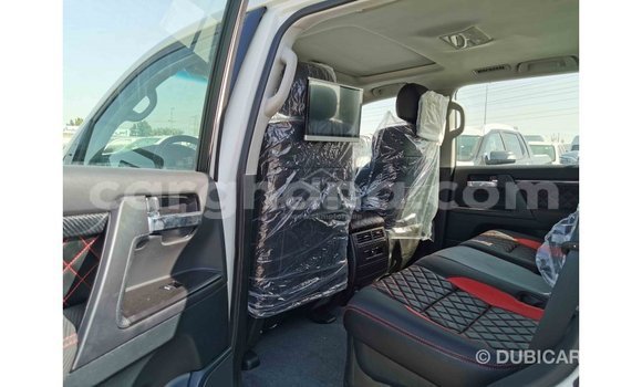 Ra Imported Toyota Land Cruiser funfun Ọkọ̀ in Import - Dubai ni Ashanti Ra Imported Toyota Land Cruiser funfun Ọkọ̀ in Import - Dubai ni Ashanti