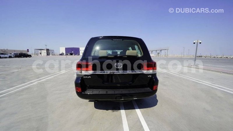 Big with watermark toyota land cruiser ashanti import dubai 24906