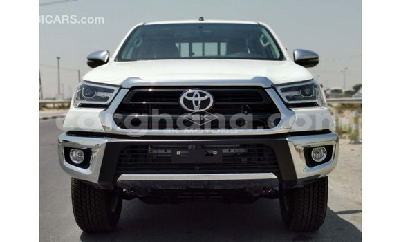 Sayi Imported Toyota Hilux White Mota in Import - Dubai a Ashanti Sayi Imported Toyota Hilux White Mota in Import - Dubai a Ashanti