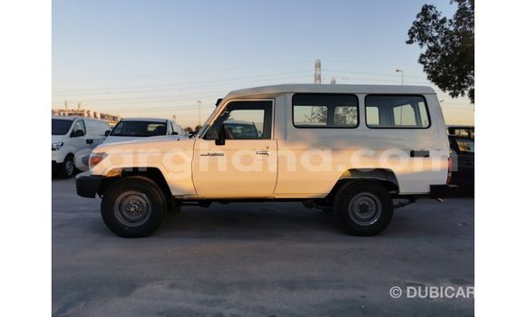 Ra Imported Toyota Land Cruiser funfun Ọkọ̀ in Import - Dubai ni Ashanti Ra Imported Toyota Land Cruiser funfun Ọkọ̀ in Import - Dubai ni Ashanti