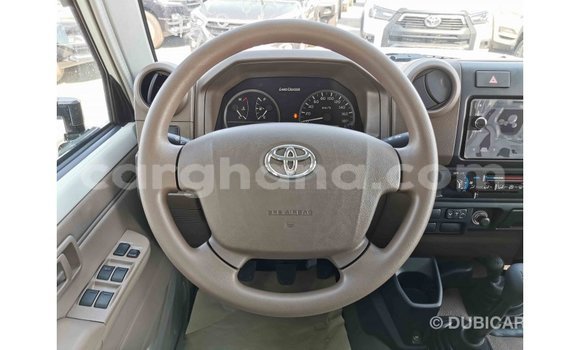 Ra Imported Toyota Land Cruiser funfun Ọkọ̀ in Import - Dubai ni Ashanti Ra Imported Toyota Land Cruiser funfun Ọkọ̀ in Import - Dubai ni Ashanti