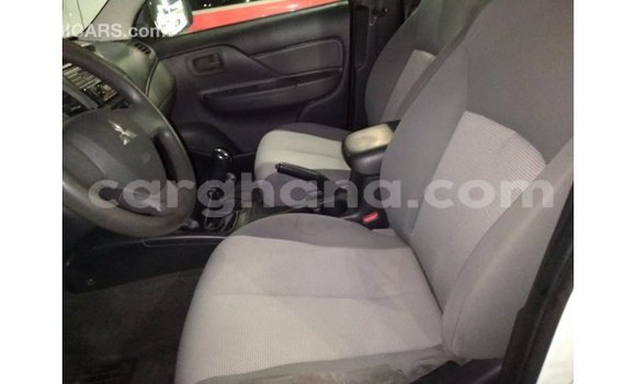 Ra Imported Mitsubishi L200 funfun Ọkọ̀ in Import - Dubai ni Ashanti Ra Imported Mitsubishi L200 funfun Ọkọ̀ in Import - Dubai ni Ashanti
