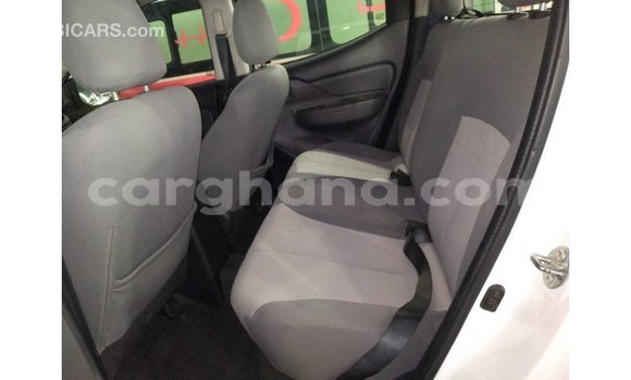 Ra Imported Mitsubishi L200 funfun Ọkọ̀ in Import - Dubai ni Ashanti Ra Imported Mitsubishi L200 funfun Ọkọ̀ in Import - Dubai ni Ashanti