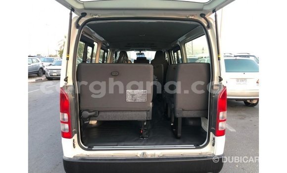 Ra Imported Toyota Hiace funfun Ọkọ̀ in Import - Dubai ni Ashanti Ra Imported Toyota Hiace funfun Ọkọ̀ in Import - Dubai ni Ashanti