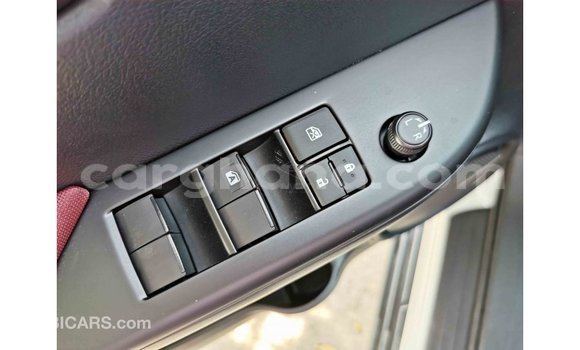 Buy Import Toyota Hilux White Car in Import - Dubai in Ashanti Buy Import Toyota Hilux White Car in Import - Dubai in Ashanti