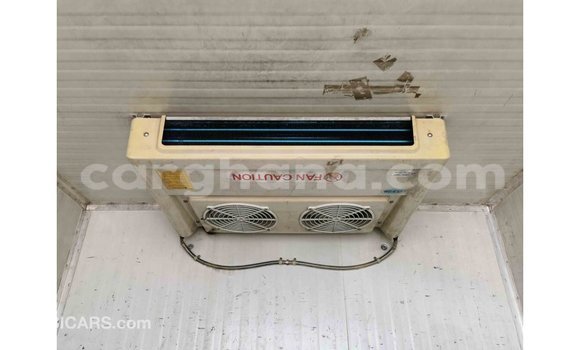 Sayi Imported Mitsubishi Carisma White Mota in Import - Dubai a Ashanti Sayi Imported Mitsubishi Carisma White Mota in Import - Dubai a Ashanti