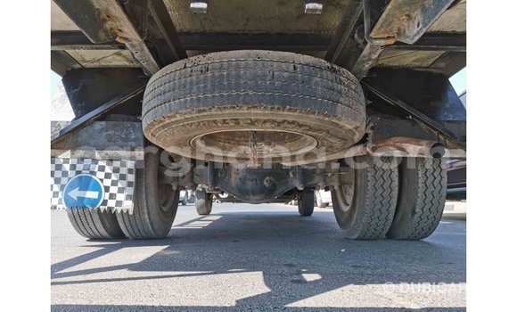 Sayi Imported Mitsubishi Carisma White Mota in Import - Dubai a Ashanti Sayi Imported Mitsubishi Carisma White Mota in Import - Dubai a Ashanti