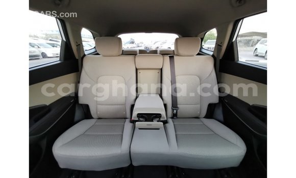 Buy Import Hyundai Santa Fe White Car in Import - Dubai in Ashanti Buy Import Hyundai Santa Fe White Car in Import - Dubai in Ashanti