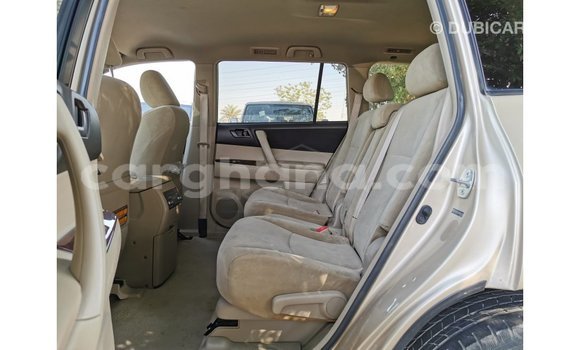 Ra Imported Toyota Highlander Miiran Ọkọ̀ in Import - Dubai ni Ashanti Ra Imported Toyota Highlander Miiran Ọkọ̀ in Import - Dubai ni Ashanti