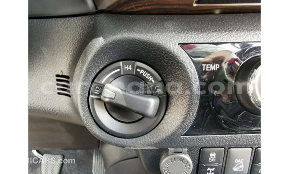 Buy Import Toyota Hilux Black Car in Import - Dubai in Ashanti Buy Import Toyota Hilux Black Car in Import - Dubai in Ashanti