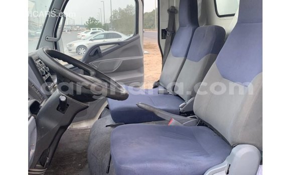 Ra Imported Mitsubishi i funfun Ọkọ̀ in Import - Dubai ni Ashanti Ra Imported Mitsubishi i funfun Ọkọ̀ in Import - Dubai ni Ashanti