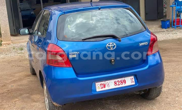 Buy Used Toyota Yaris Blue Car in Sekondi in Western