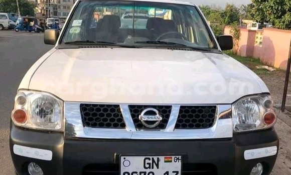 Buy Used Nissan Navara White Car in Accra in Greater Accra Buy Used Nissan Navara White Car in Accra in Greater Accra