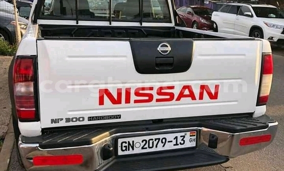 Buy Used Nissan Navara White Car in Accra in Greater Accra Buy Used Nissan Navara White Car in Accra in Greater Accra