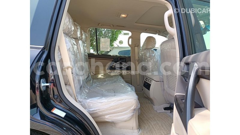 Big with watermark toyota land cruiser ashanti import dubai 25092