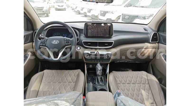 Big with watermark hyundai tucson ashanti import dubai 25096