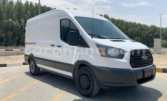 Sayi Imported Ford Club Wagon White Mota in Import - Dubai a Ashanti Sayi Imported Ford Club Wagon White Mota in Import - Dubai a Ashanti