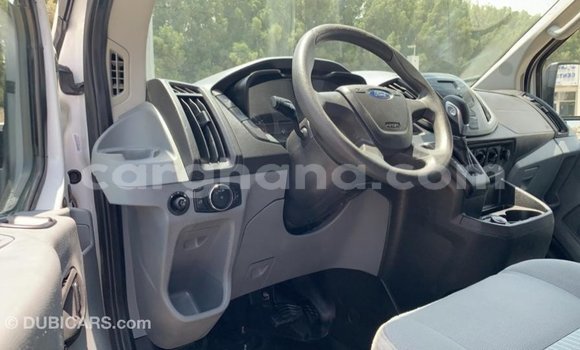 Sayi Imported Ford Club Wagon White Mota in Import - Dubai a Ashanti Sayi Imported Ford Club Wagon White Mota in Import - Dubai a Ashanti