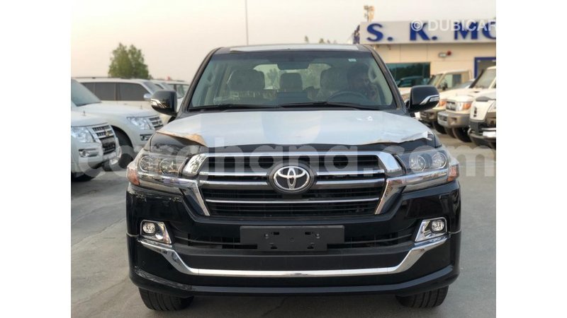 Big with watermark toyota land cruiser ashanti import dubai 25104