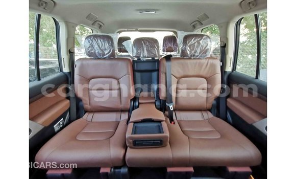 Ra Imported Toyota Land Cruiser funfun Ọkọ̀ in Import - Dubai ni Ashanti Ra Imported Toyota Land Cruiser funfun Ọkọ̀ in Import - Dubai ni Ashanti