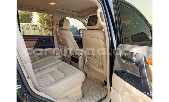 Buy Import Toyota Land Cruiser Black Car in Import - Dubai in Ashanti Buy Import Toyota Land Cruiser Black Car in Import - Dubai in Ashanti