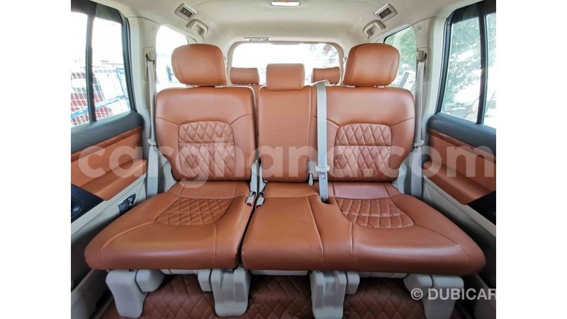 Big with watermark toyota land cruiser ashanti import dubai 25113