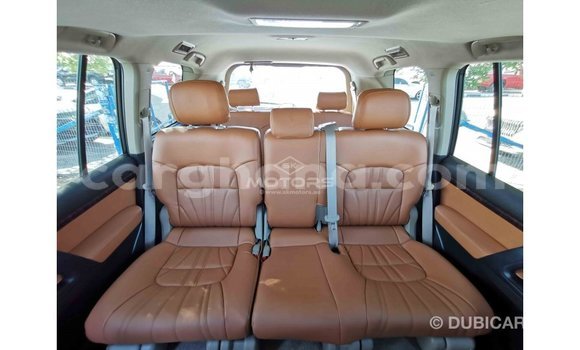 Buy Import Toyota Land Cruiser White Car in Import - Dubai in Ashanti Buy Import Toyota Land Cruiser White Car in Import - Dubai in Ashanti