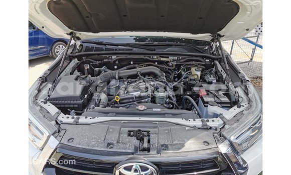 Sayi Imported Toyota Hilux White Mota in Import - Dubai a Ashanti Sayi Imported Toyota Hilux White Mota in Import - Dubai a Ashanti