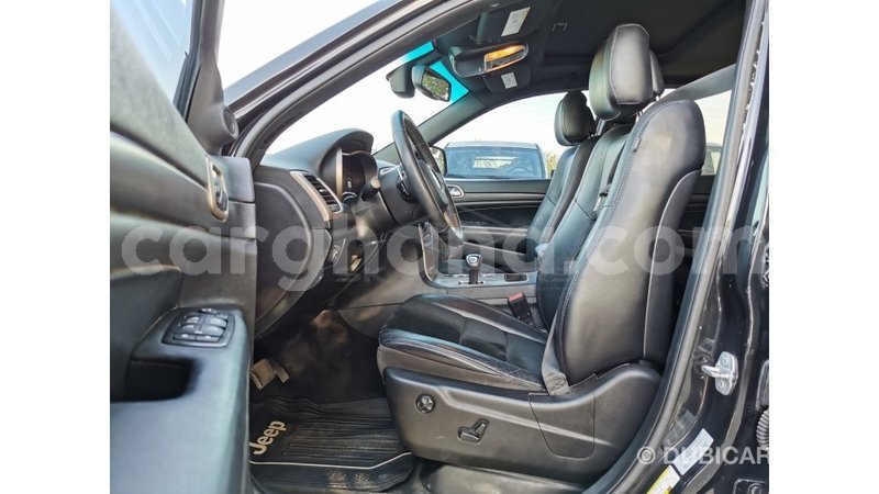 Big with watermark jeep grand cherokee ashanti import dubai 25141