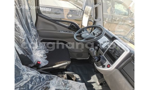 Buy Import Mitsubishi Fuso White Truck in Import - Dubai in Ashanti Buy Import Mitsubishi Fuso White Truck in Import - Dubai in Ashanti