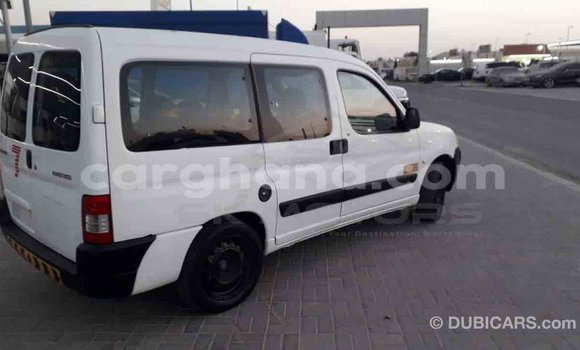 Ra Imported Peugeot Partner funfun Ọkọ̀ in Import - Dubai ni Ashanti Ra Imported Peugeot Partner funfun Ọkọ̀ in Import - Dubai ni Ashanti