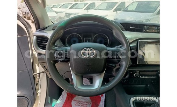 Ra Imported Toyota Hilux funfun Ọkọ̀ in Import - Dubai ni Ashanti Ra Imported Toyota Hilux funfun Ọkọ̀ in Import - Dubai ni Ashanti