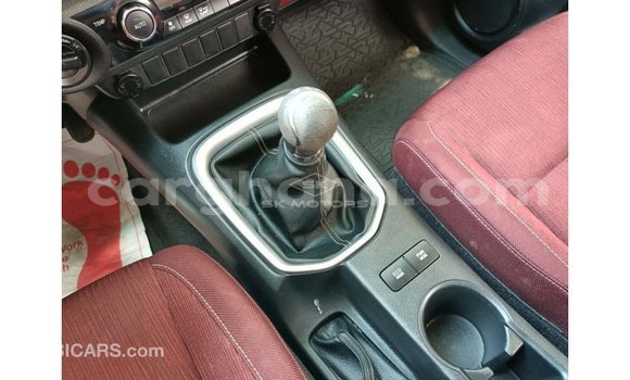 Ra Imported Toyota Hilux funfun Ọkọ̀ in Import - Dubai ni Ashanti Ra Imported Toyota Hilux funfun Ọkọ̀ in Import - Dubai ni Ashanti