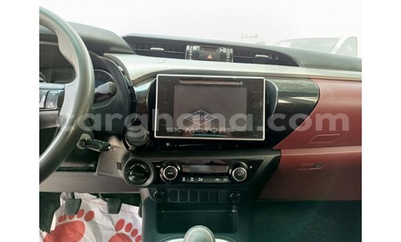 Ra Imported Toyota Hilux funfun Ọkọ̀ in Import - Dubai ni Ashanti Ra Imported Toyota Hilux funfun Ọkọ̀ in Import - Dubai ni Ashanti
