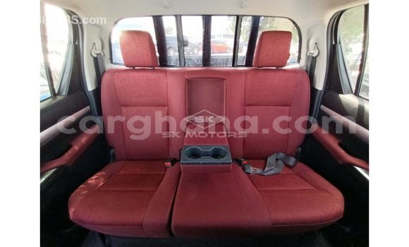 Ra Imported Toyota Hilux funfun Ọkọ̀ in Import - Dubai ni Ashanti Ra Imported Toyota Hilux funfun Ọkọ̀ in Import - Dubai ni Ashanti