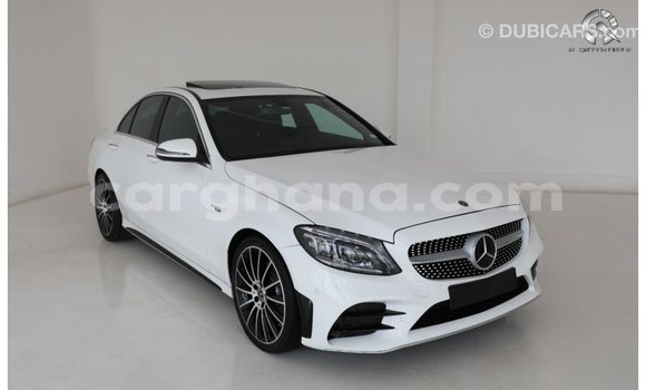 Sayi Imported Mercedes-Benz A200 White Mota in Import - Dubai a Ashanti Sayi Imported Mercedes-Benz A200 White Mota in Import - Dubai a Ashanti