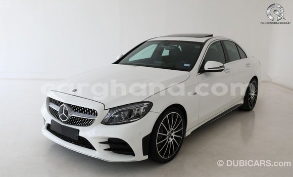 Sayi Imported Mercedes-Benz A200 White Mota in Import - Dubai a Ashanti Sayi Imported Mercedes-Benz A200 White Mota in Import - Dubai a Ashanti